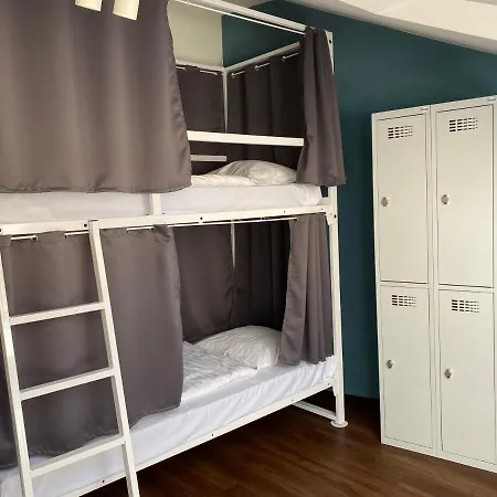 Safestay Presidential Palace Братислава