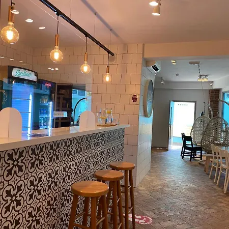 Safestay Presidential Palace * Братислава