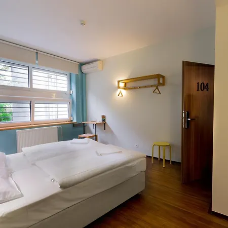 Safestay Presidential Palace Hostel