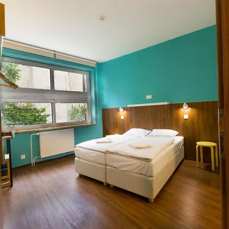 Хостел Safestay Presidential Palace