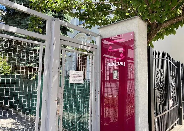 Safestay Presidential Palace * Pressburg