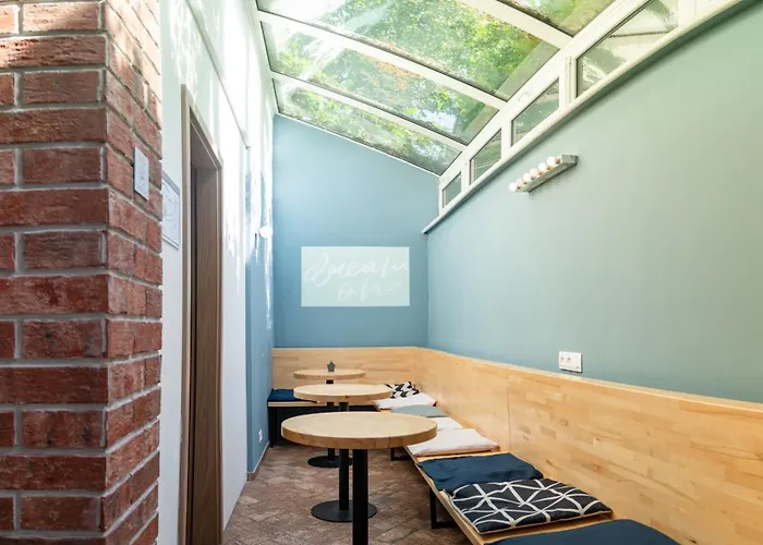 Safestay Presidential Palace Hostel *