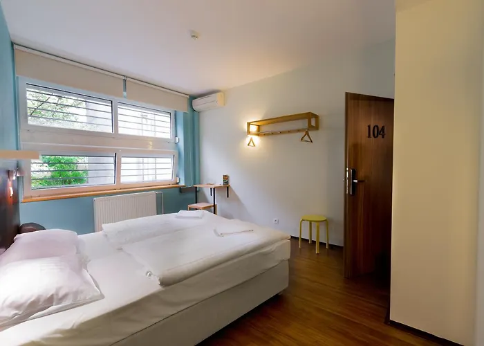 Safestay Presidential Palace Hostel