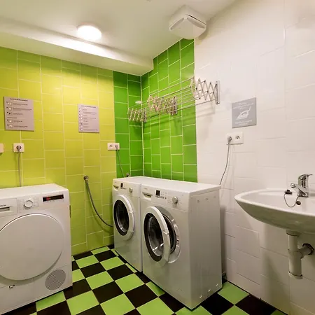 Safestay Presidential Palace براتسيلافا